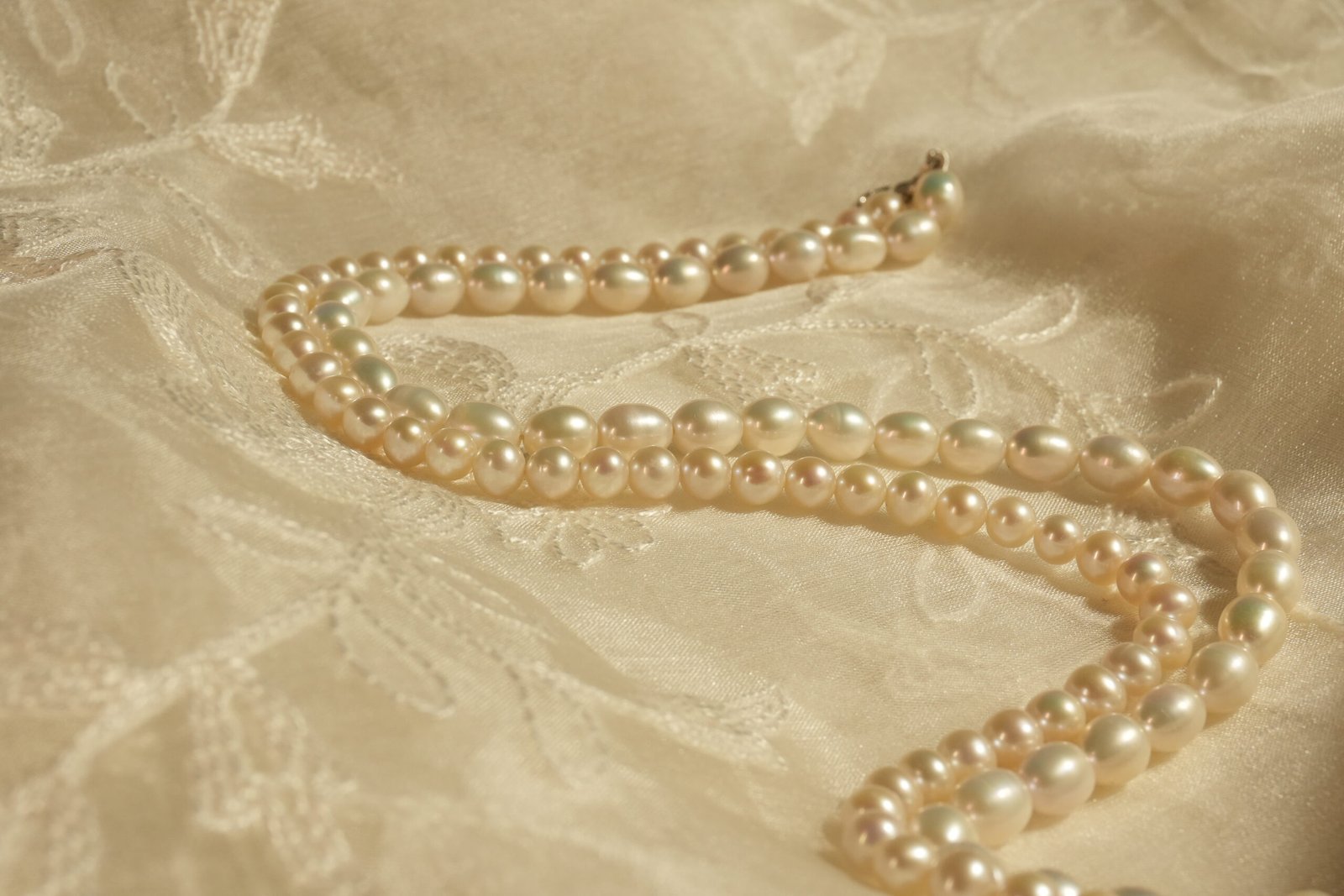 Dual-Strand Freshwater Pearl Necklace Set