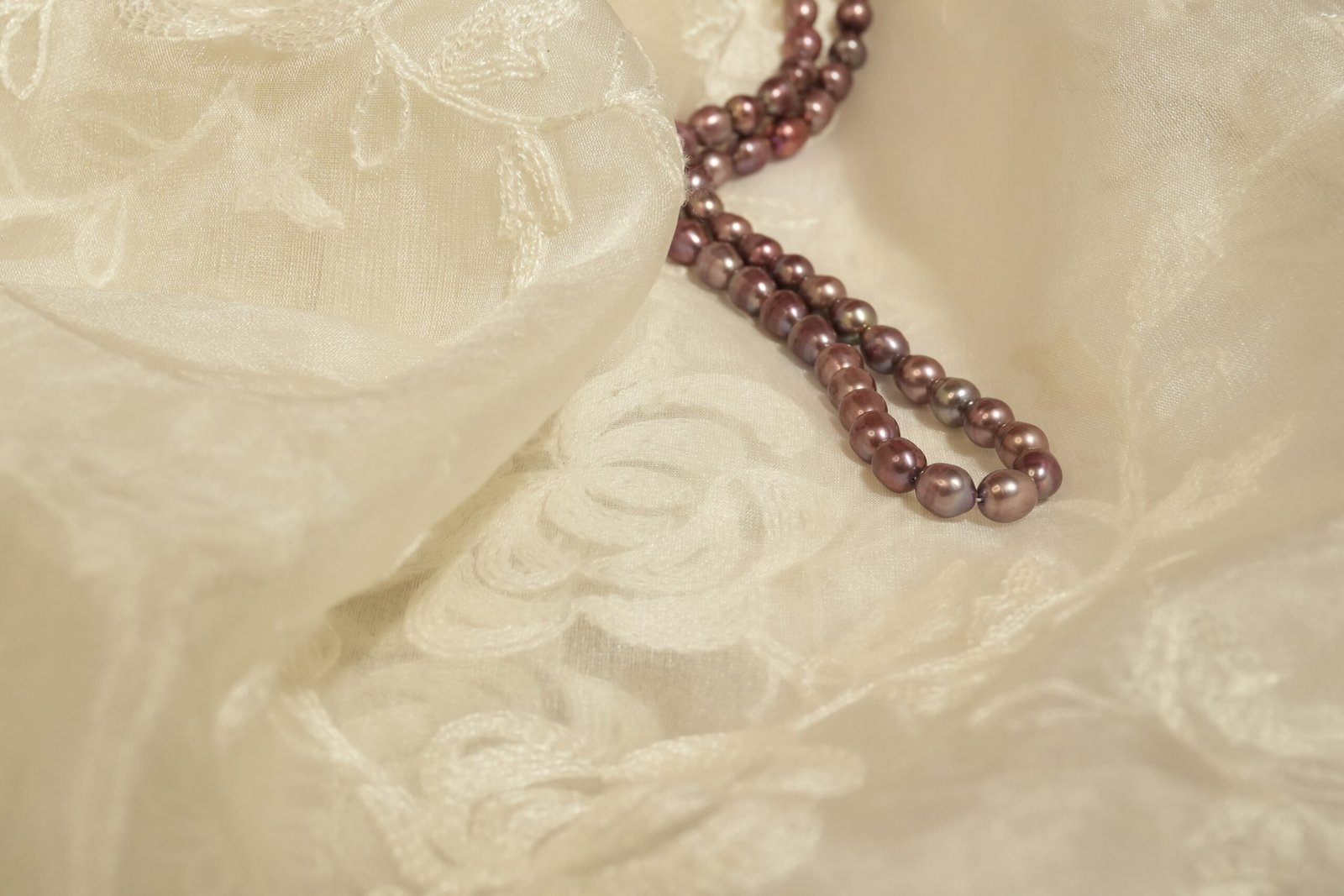 Lavender Fresh Water Pearl Necklace & Earrings - Image 4
