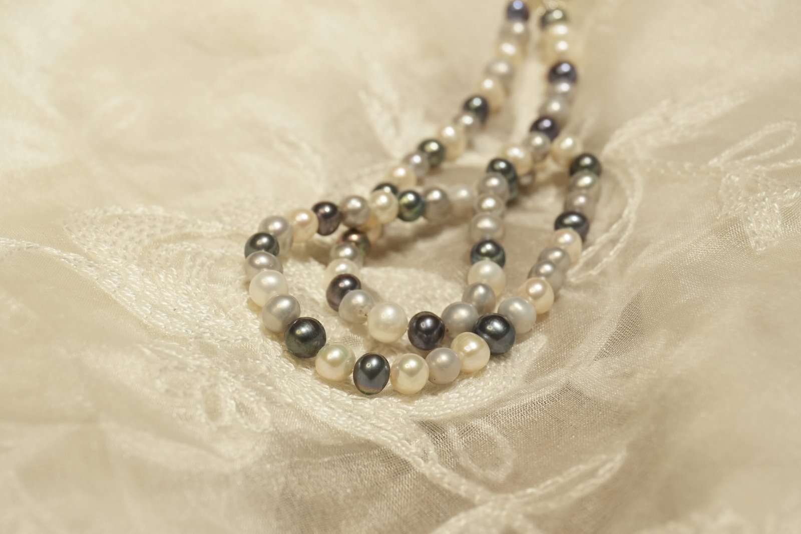 Grey Fresh Water Pearl Necklace - Image 3