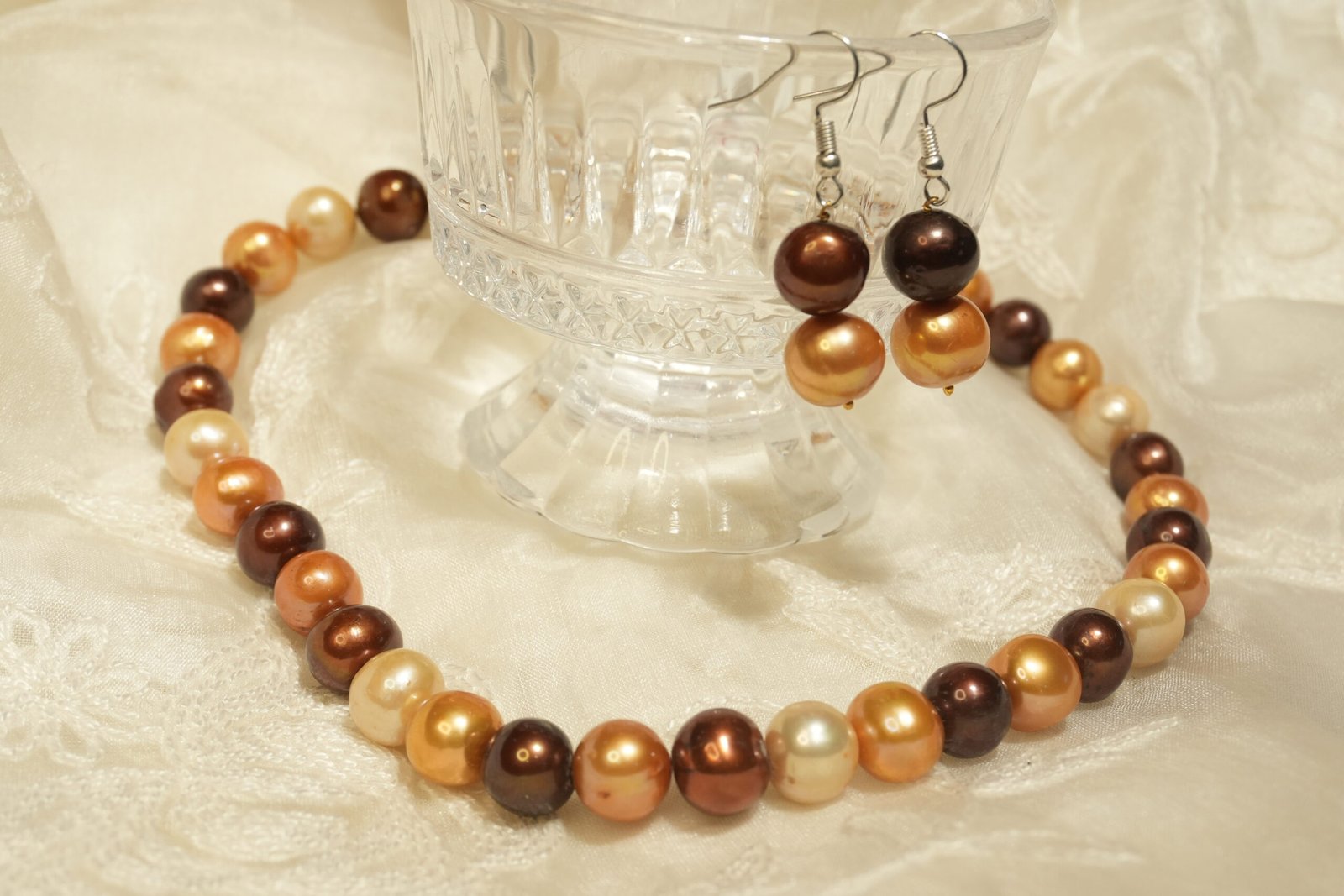 Multi coloured Fresh Water Pearl Necklace with Earrings - Image 3