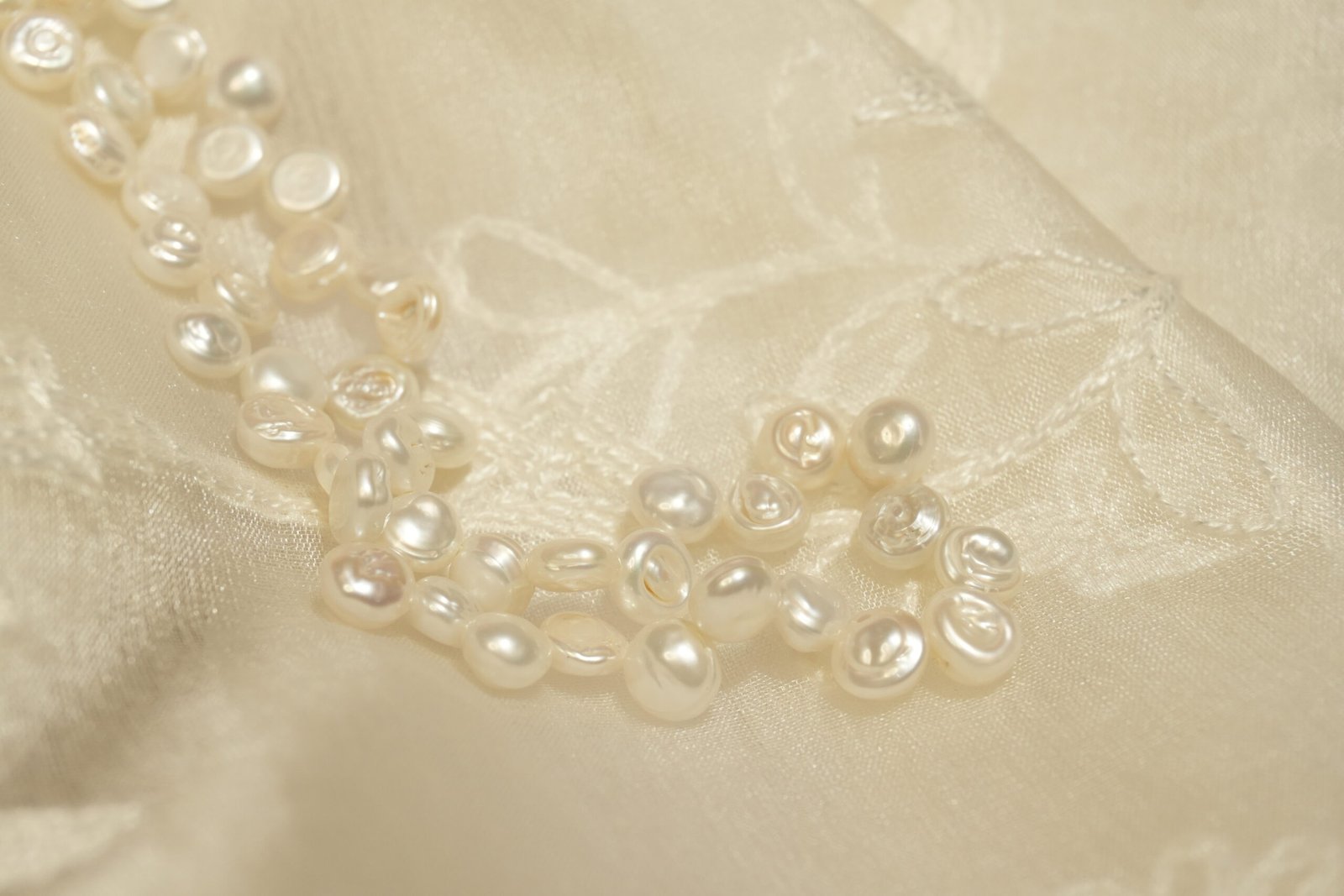 Fresh Water Pearl Fancy Necklace with Earrings - Image 3