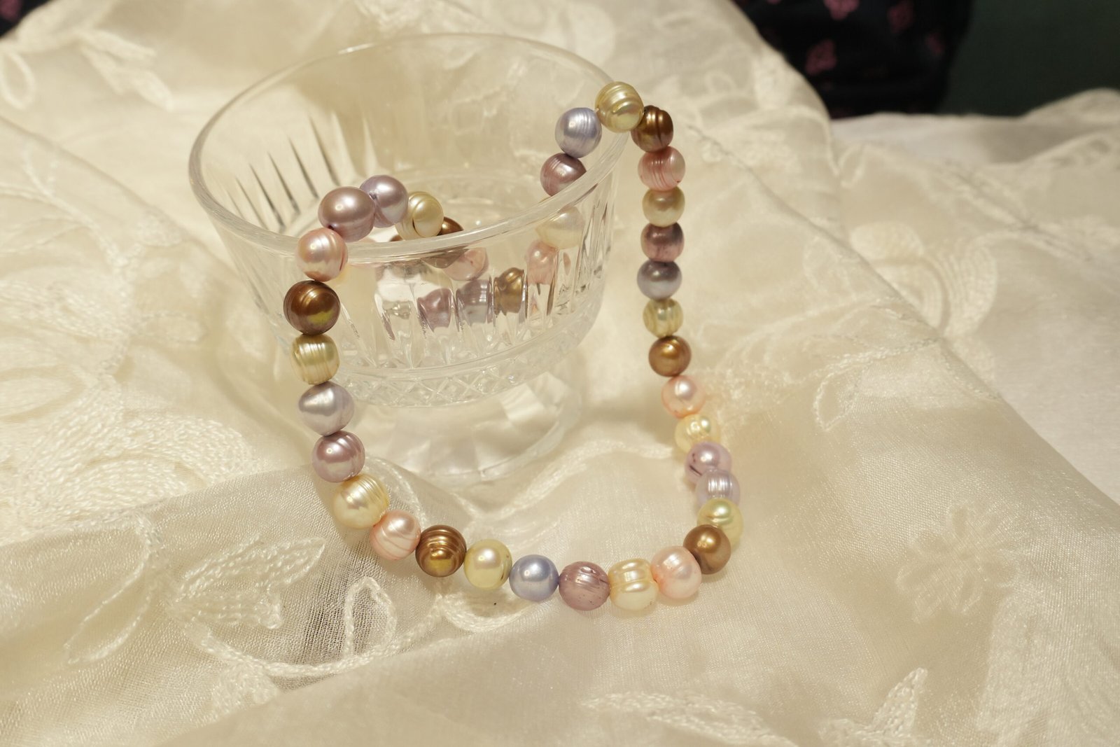 Fresh Water Multicoloured Pearl Necklace with Earrings - Image 4