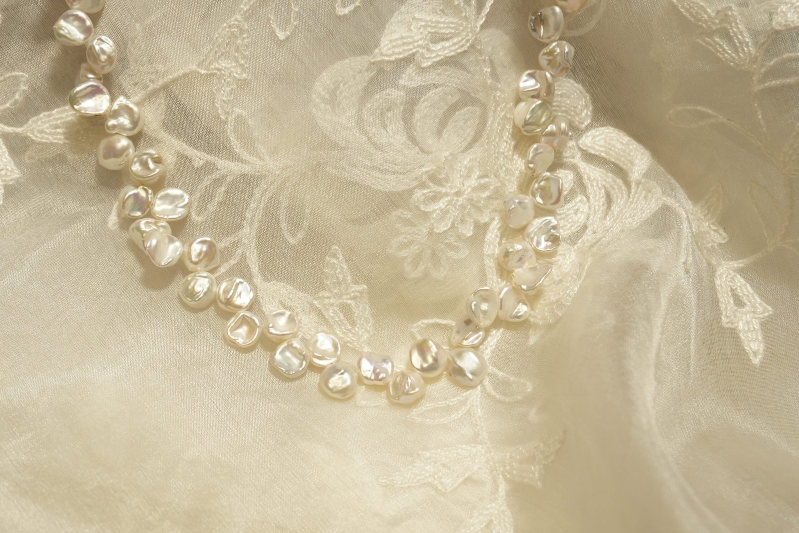 modern pearl set