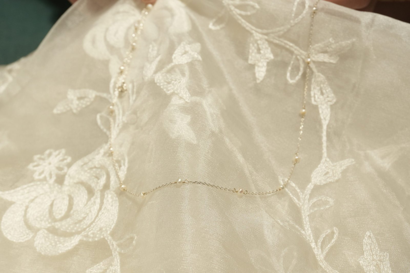 Pure Silver and Pearl Delicate Necklace - Image 6