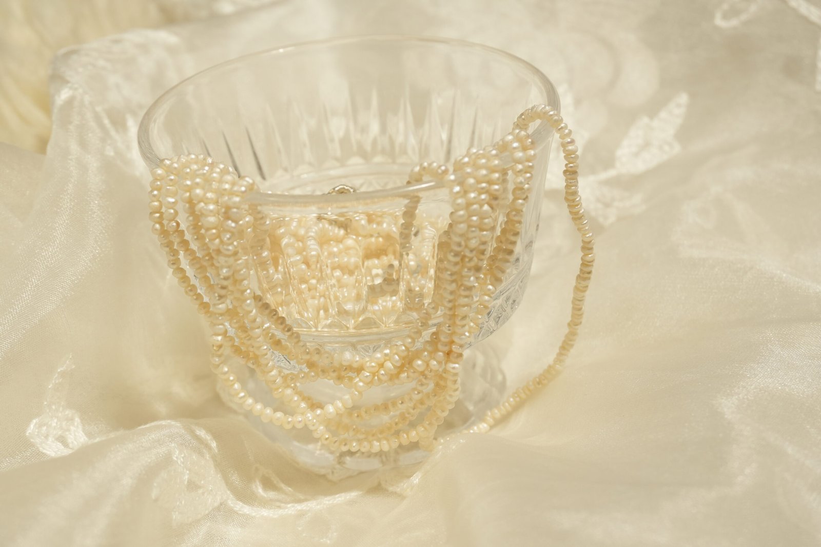7 Line Twisted Pearl Necklace with Earrings - Image 3
