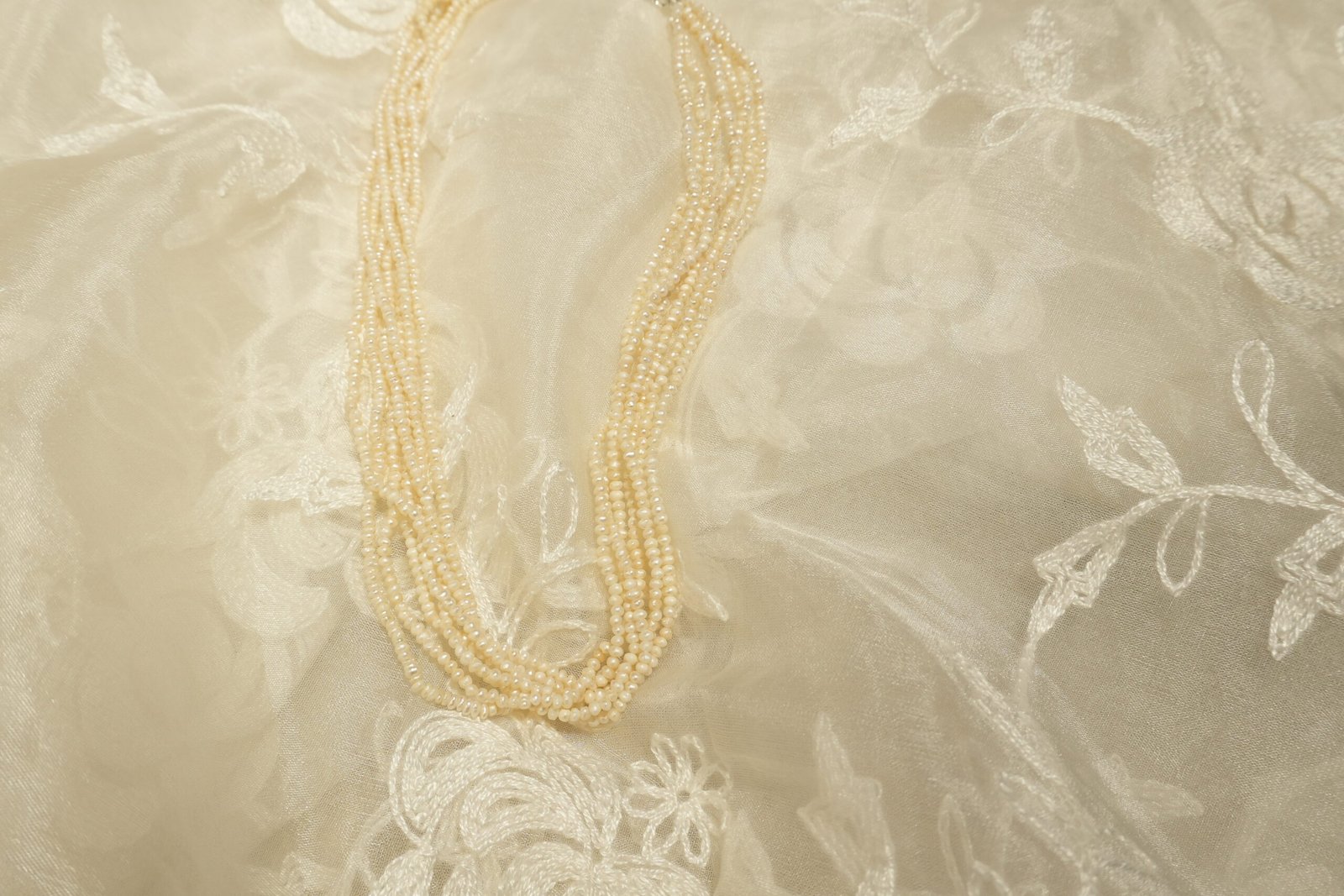 7 Line Twisted Pearl Necklace with Earrings - Image 5