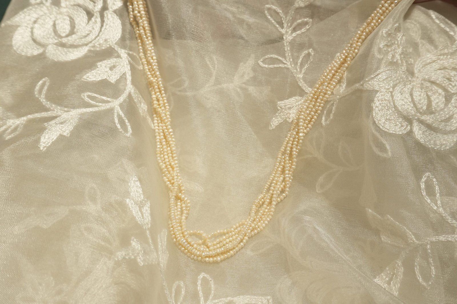 7 Line Twisted Pearl Necklace with Earrings - Image 6