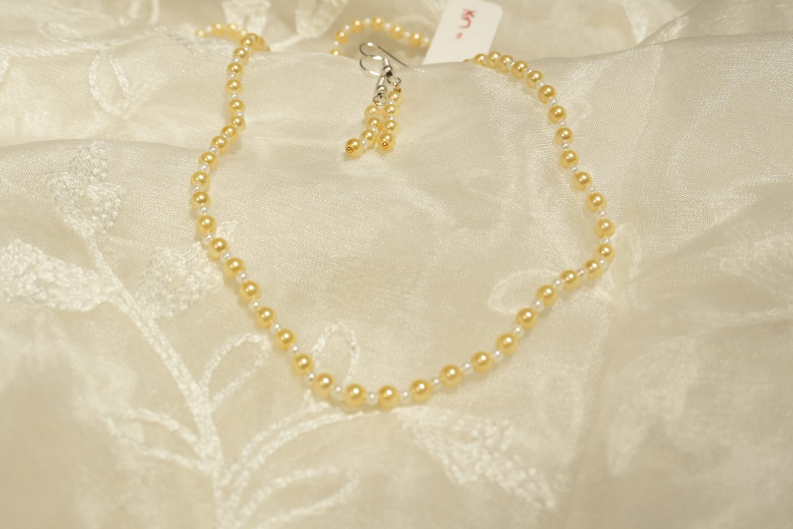 Beautiful Glass Beads Imitation Necklace with Earrings