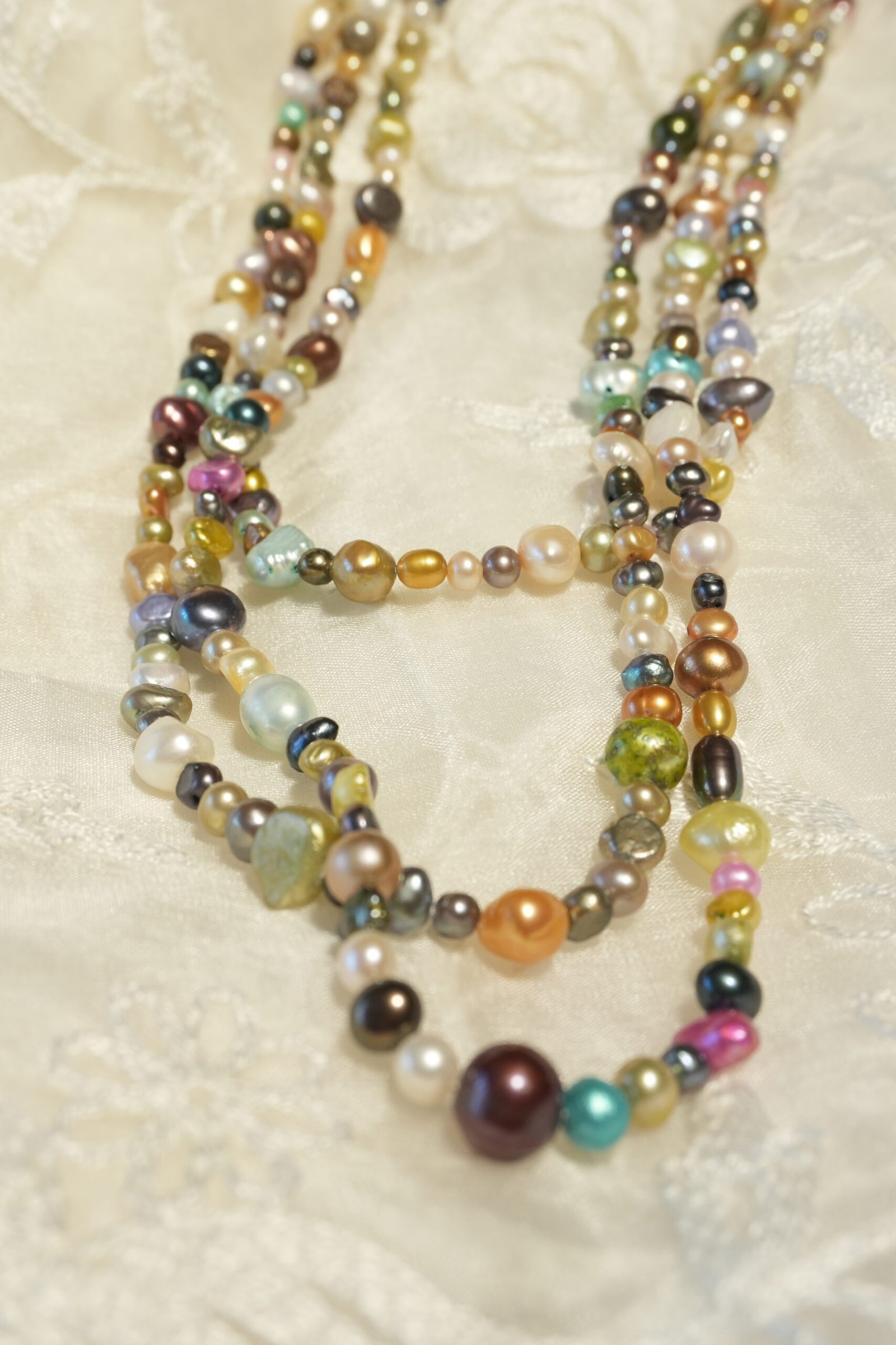 Dyed Multi Colour Fresh Water Pearl Necklace - Image 2