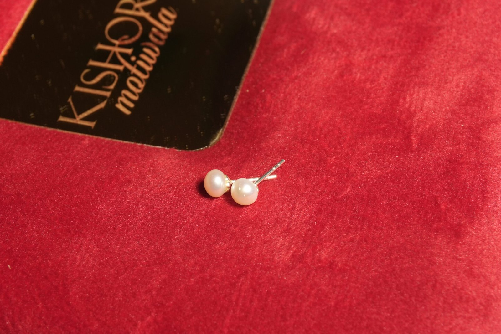 Fresh Water Pearl Tops With Silver Stick - Image 2