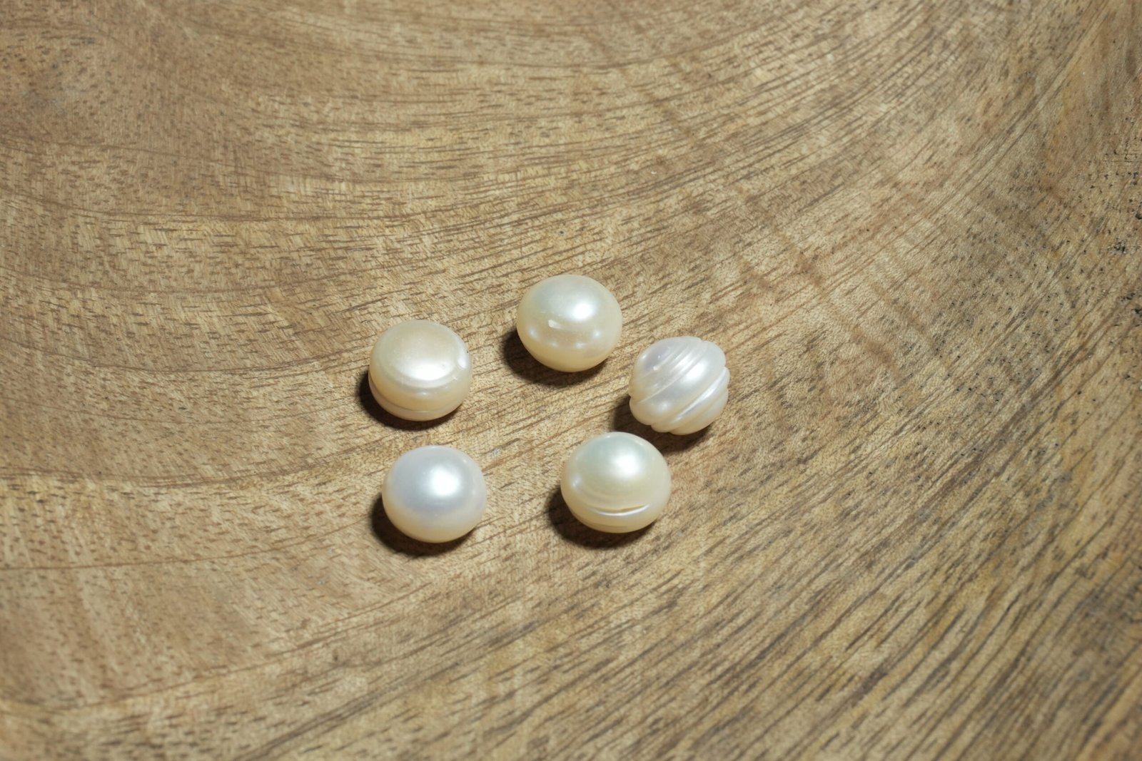 10 mm White Fresh Water Pearl Button - Image 2