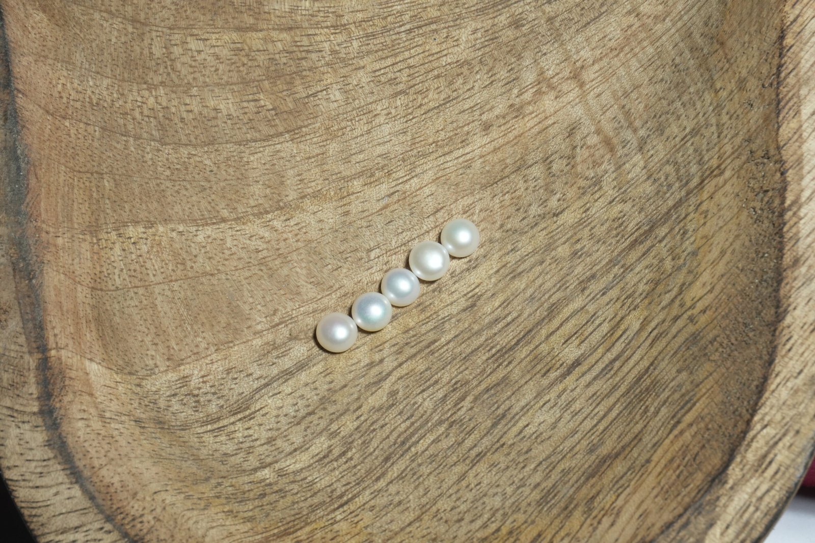9 mm White Fresh Water Pearl Button - Image 3