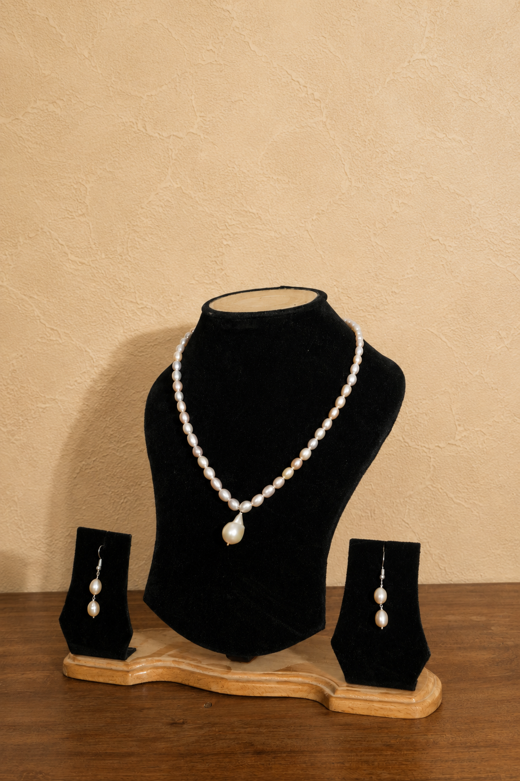 Fresh Water Pearl Necklace with Metal Clasp with Metal Earrings - Image 2