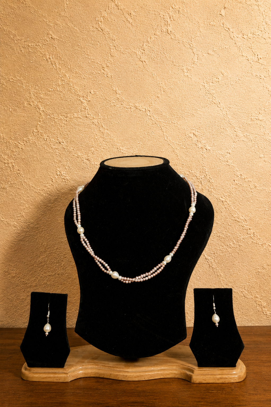 Fresh Water Pearl Necklace with Metal Clasp with Metal Earrings