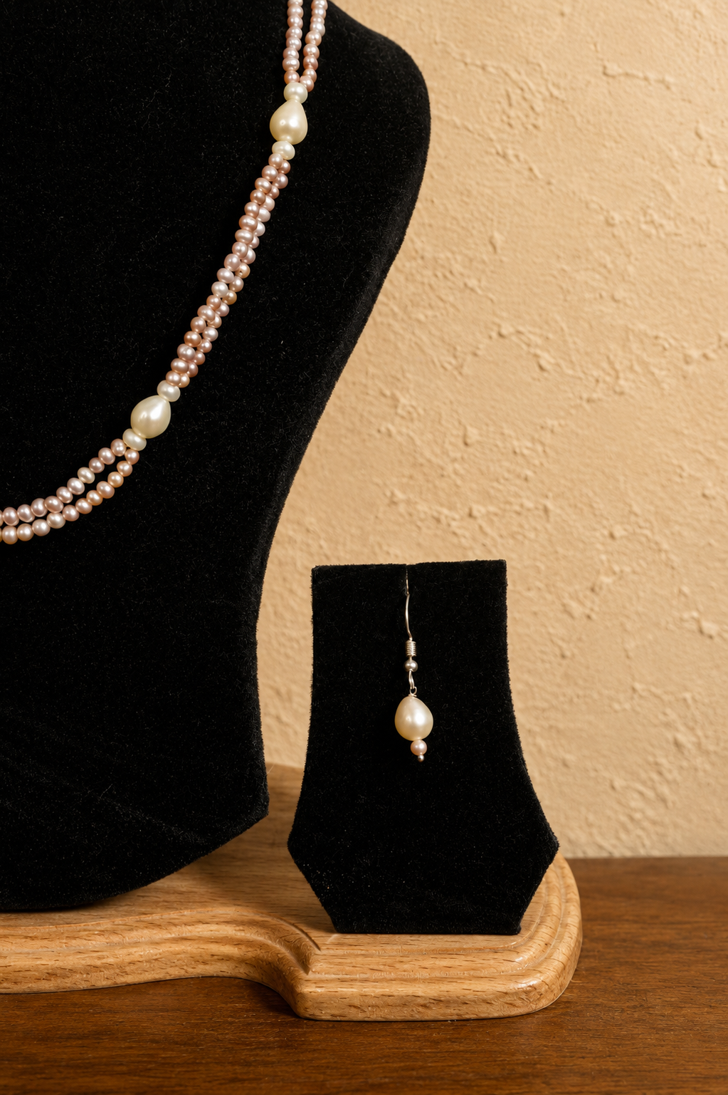 Fresh Water Pearl Necklace with Metal Clasp with Metal Earrings - Image 3