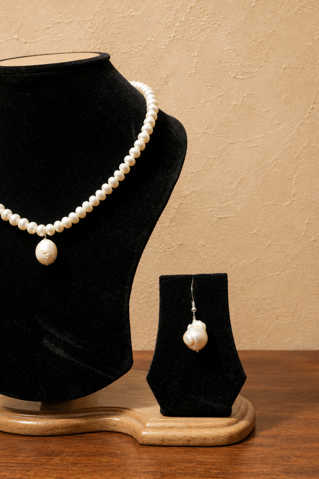 Fresh Water Pearl Necklace with Metal Clasp with Metal Earrings - Image 3
