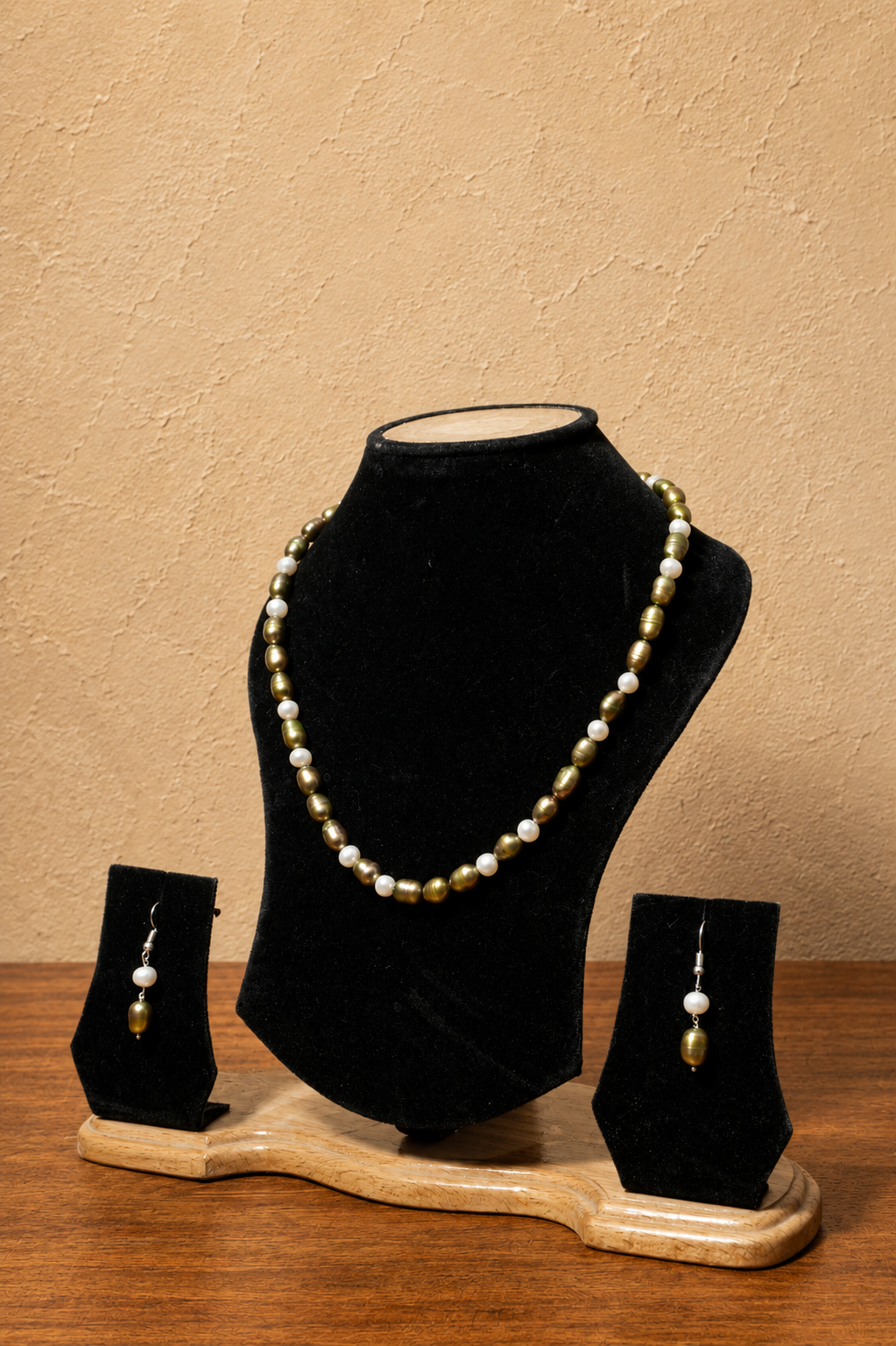 Fresh Water Pearl Necklace with Metal Clasp with Metal Earrings - Image 2