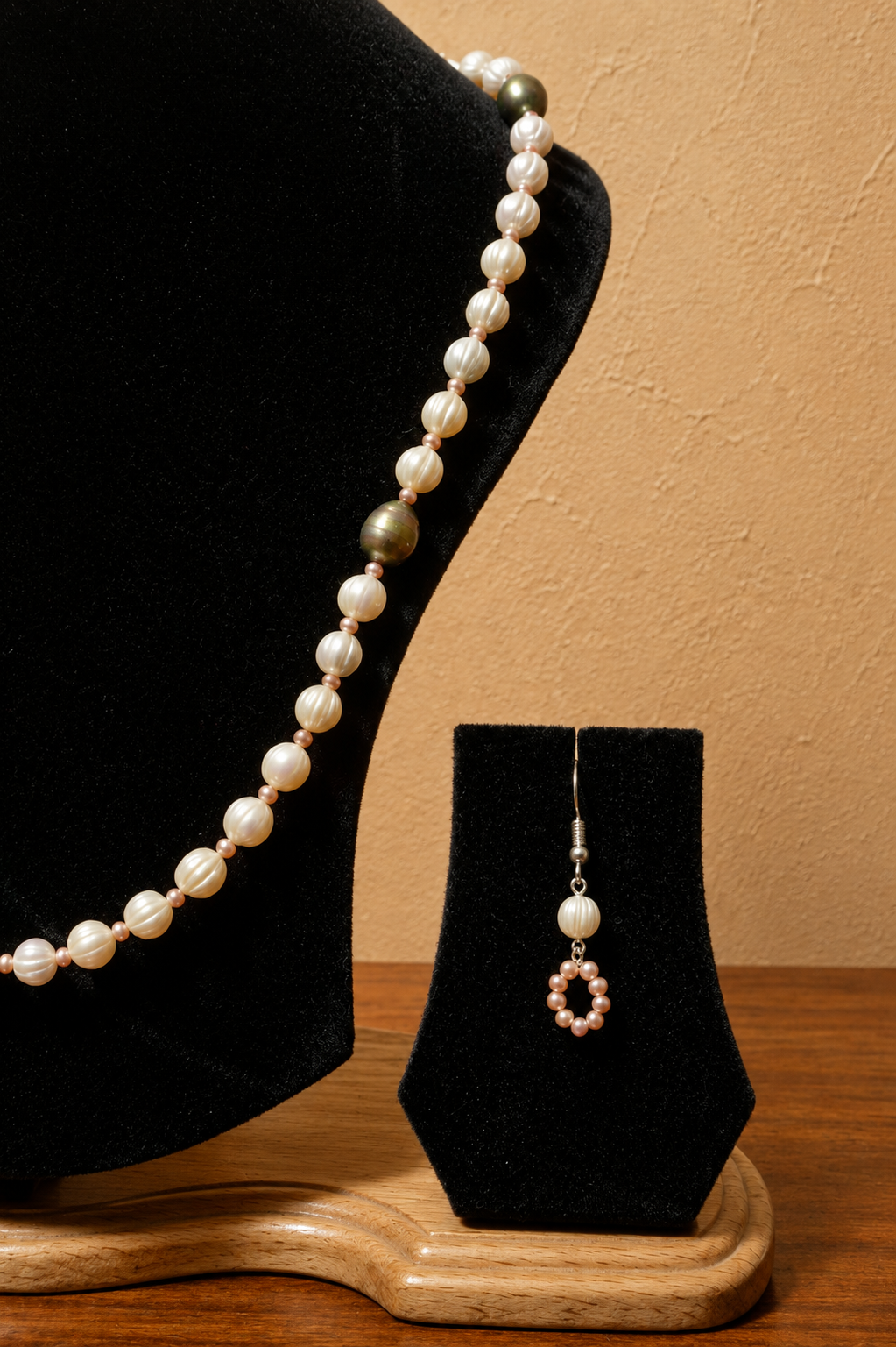 Fresh Water Pearl Necklace with Metal Clasp with Metal Earrings - Image 3