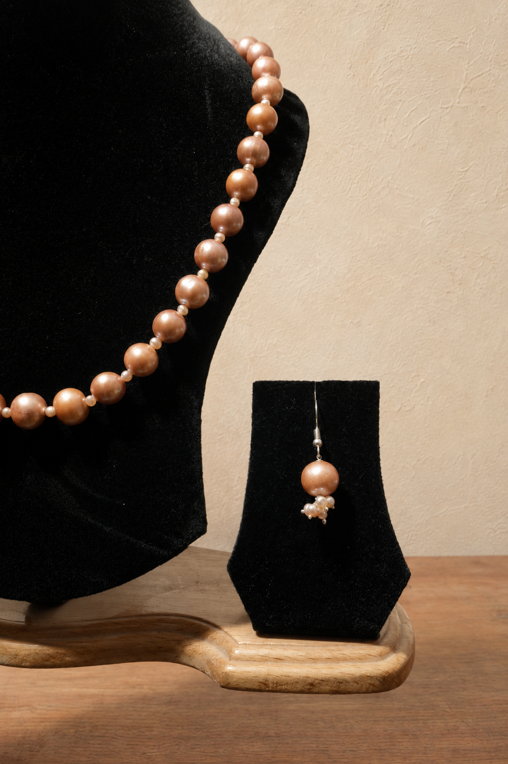 Fresh Water Pearl Necklace with Metal Clasp with Metal Earrings - Image 3