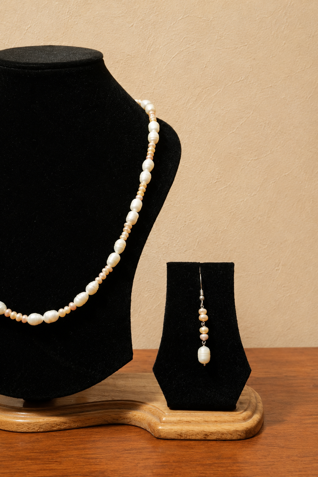 Fresh Water Pearl Necklace with Metal Clasp with Metal Earrings - Image 3