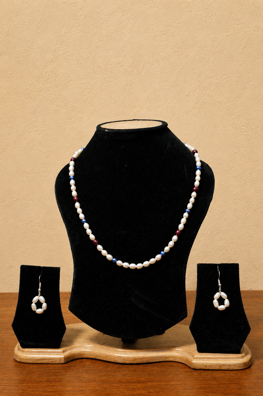 Fresh Water Pearl Necklace with Metal Clasp with Metal Earrings