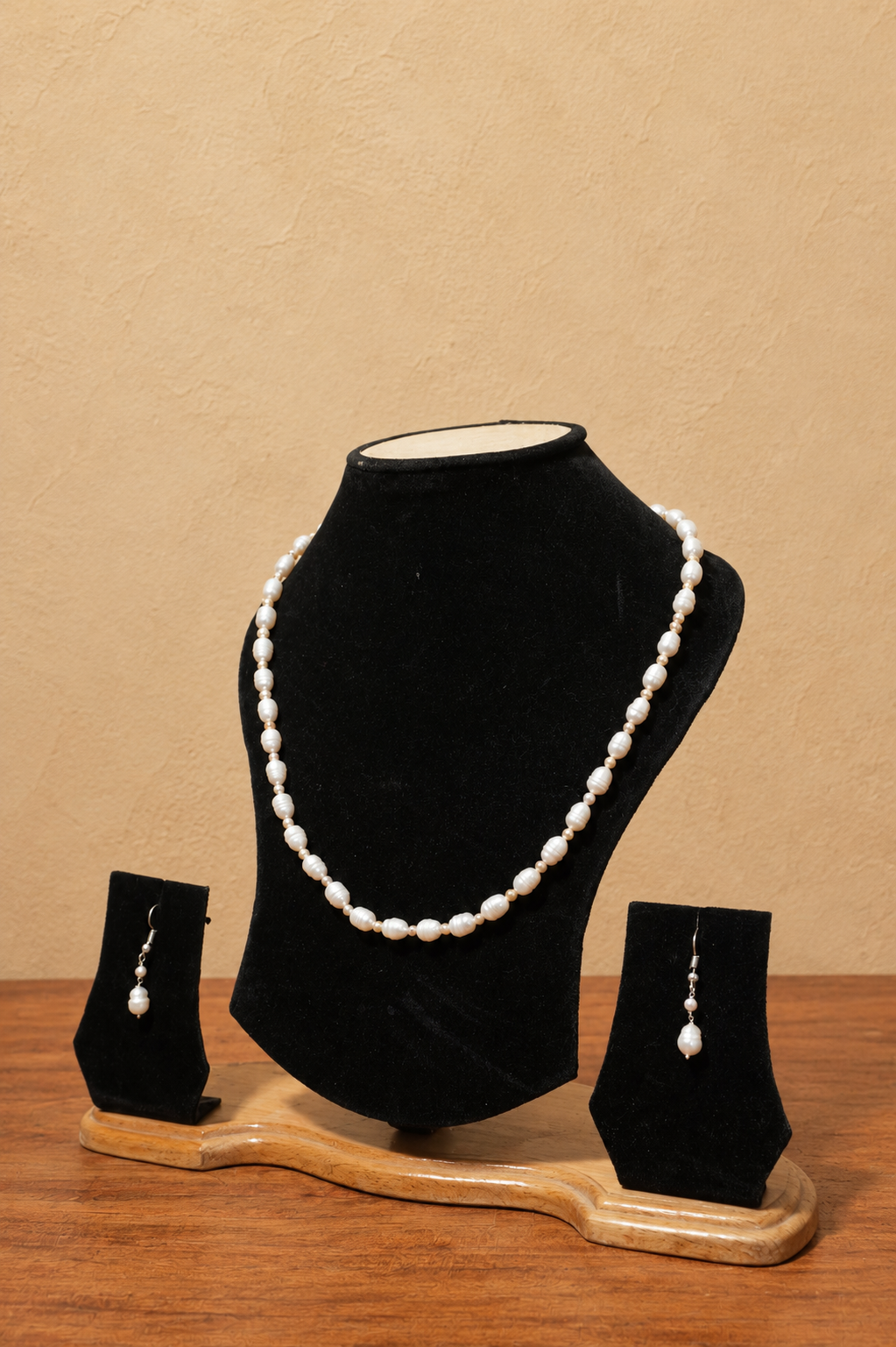 Fresh Water Pearl Necklace with Metal Clasp with Metal Earrings - Image 2