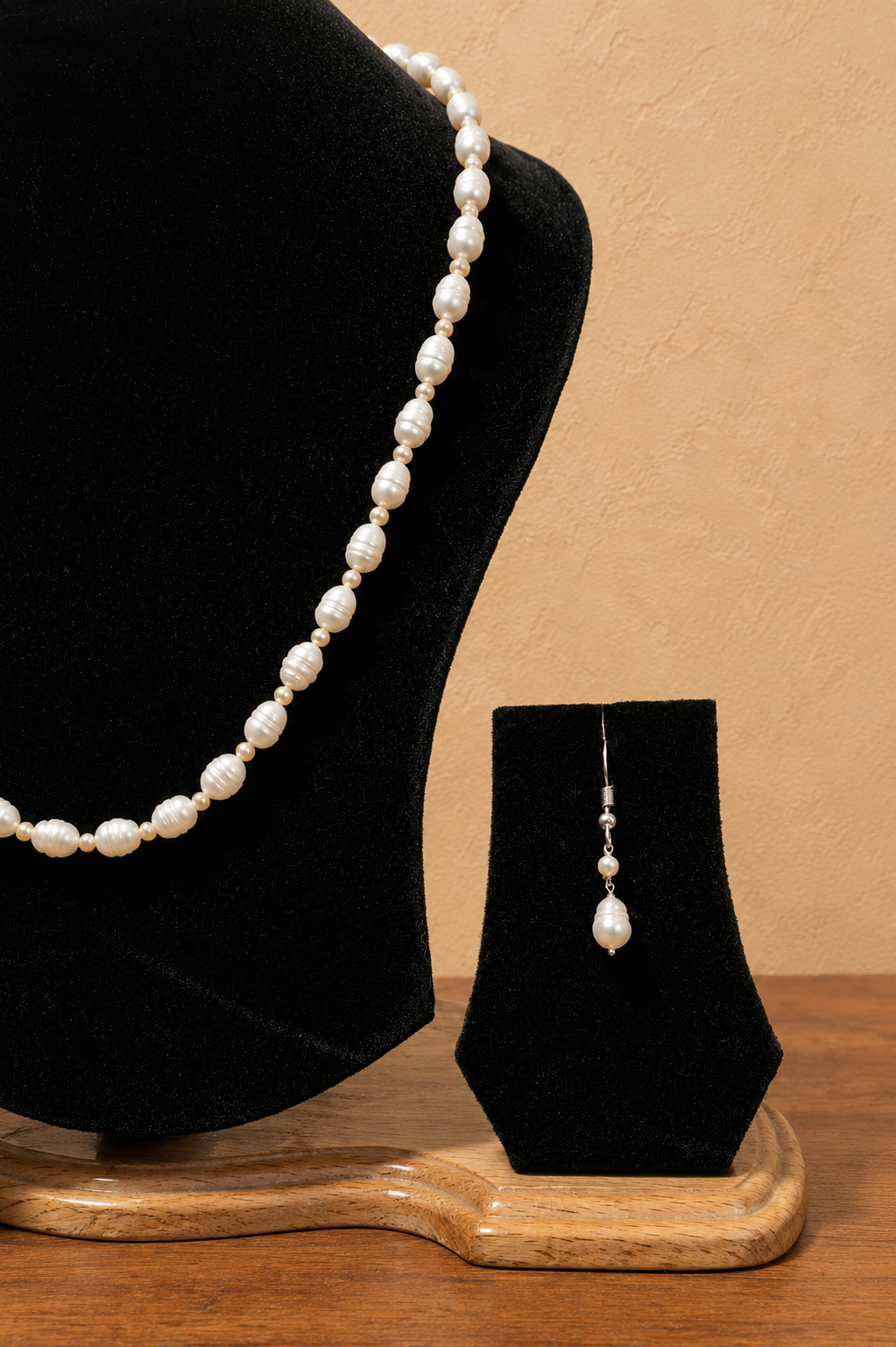 Fresh Water Pearl Necklace with Metal Clasp with Metal Earrings - Image 3