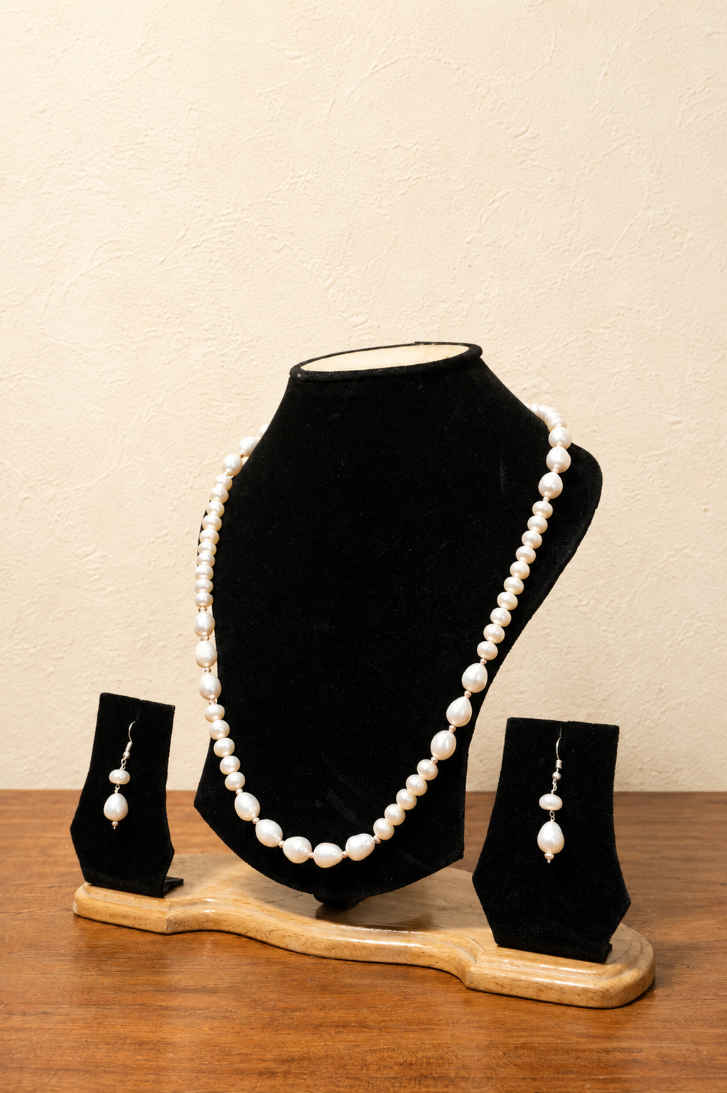 Fresh Water Pearl Necklace with Metal Clasp with Metal Earrings - Image 2