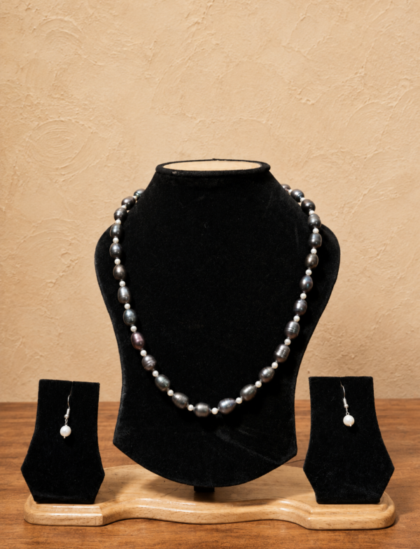 Fresh Water Pearl Necklace with Metal Clasp with Metal Earrings