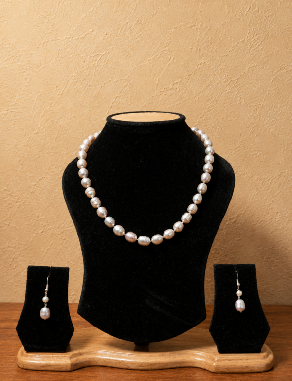 Fresh Water Pearl Knotted Necklace with Metal Clasp with Metal Earrings