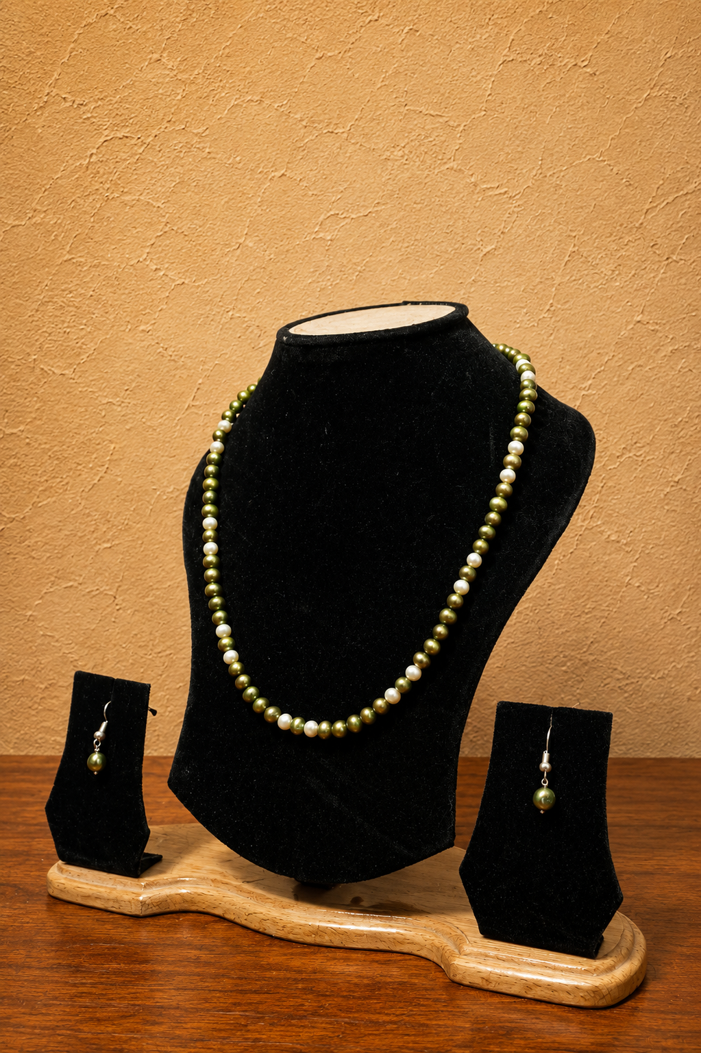 Fresh Water Pearl Necklace with Metal Clasp with Metal Earrings - Image 2