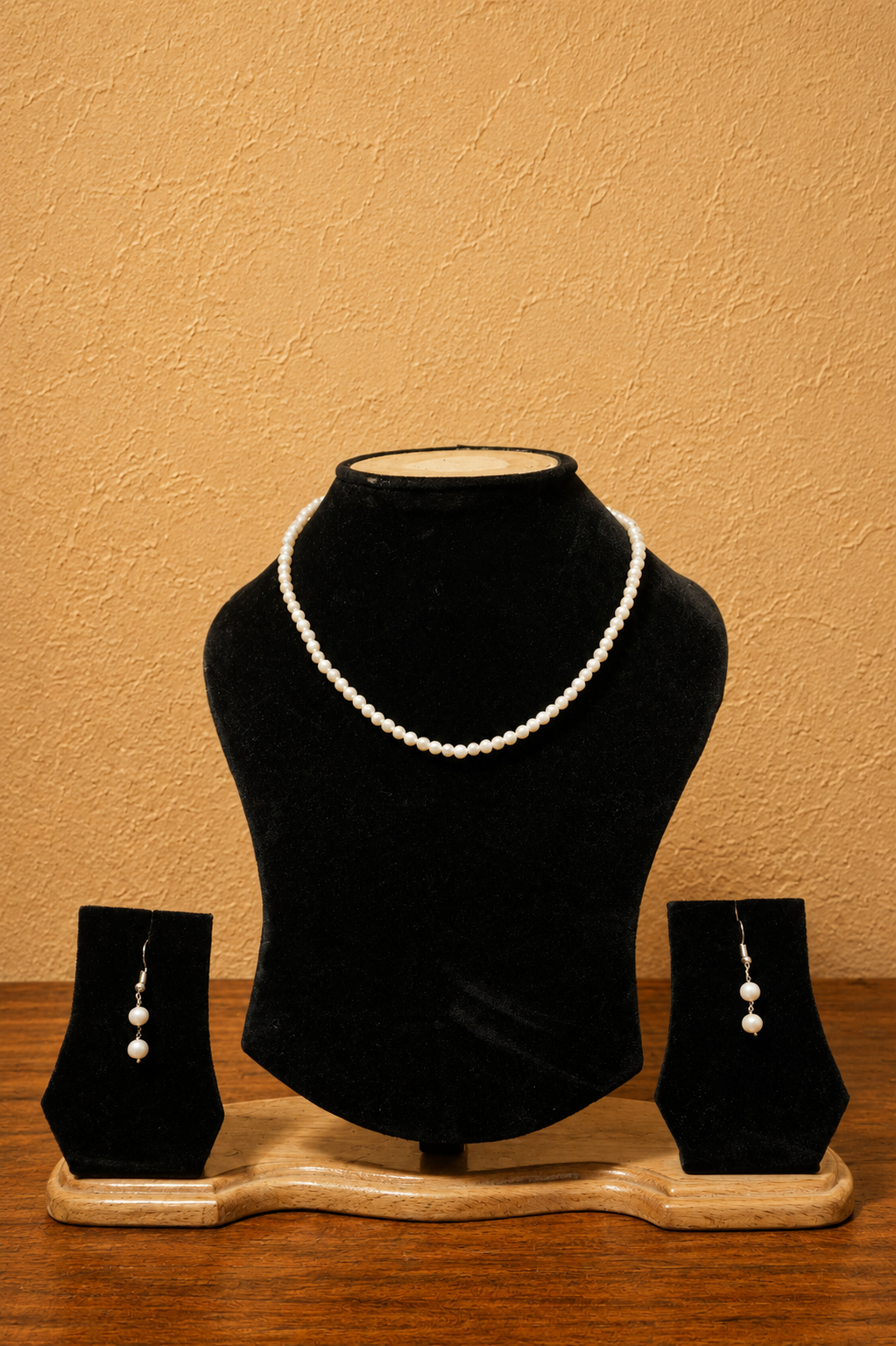 Fresh Water Pearl Necklace with Metal Clasp with Metal Earrings