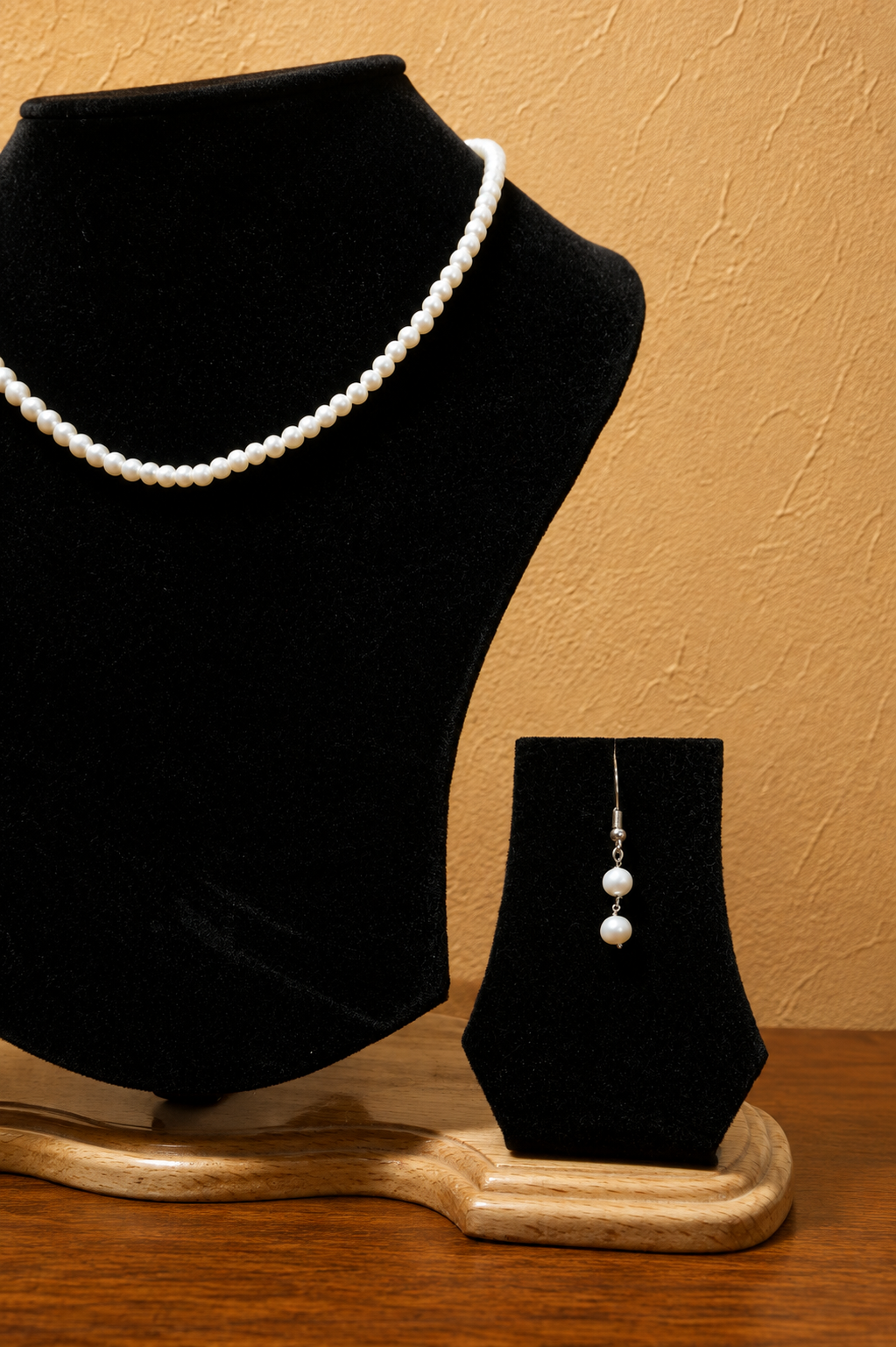 Fresh Water Pearl Necklace with Metal Clasp with Metal Earrings - Image 3