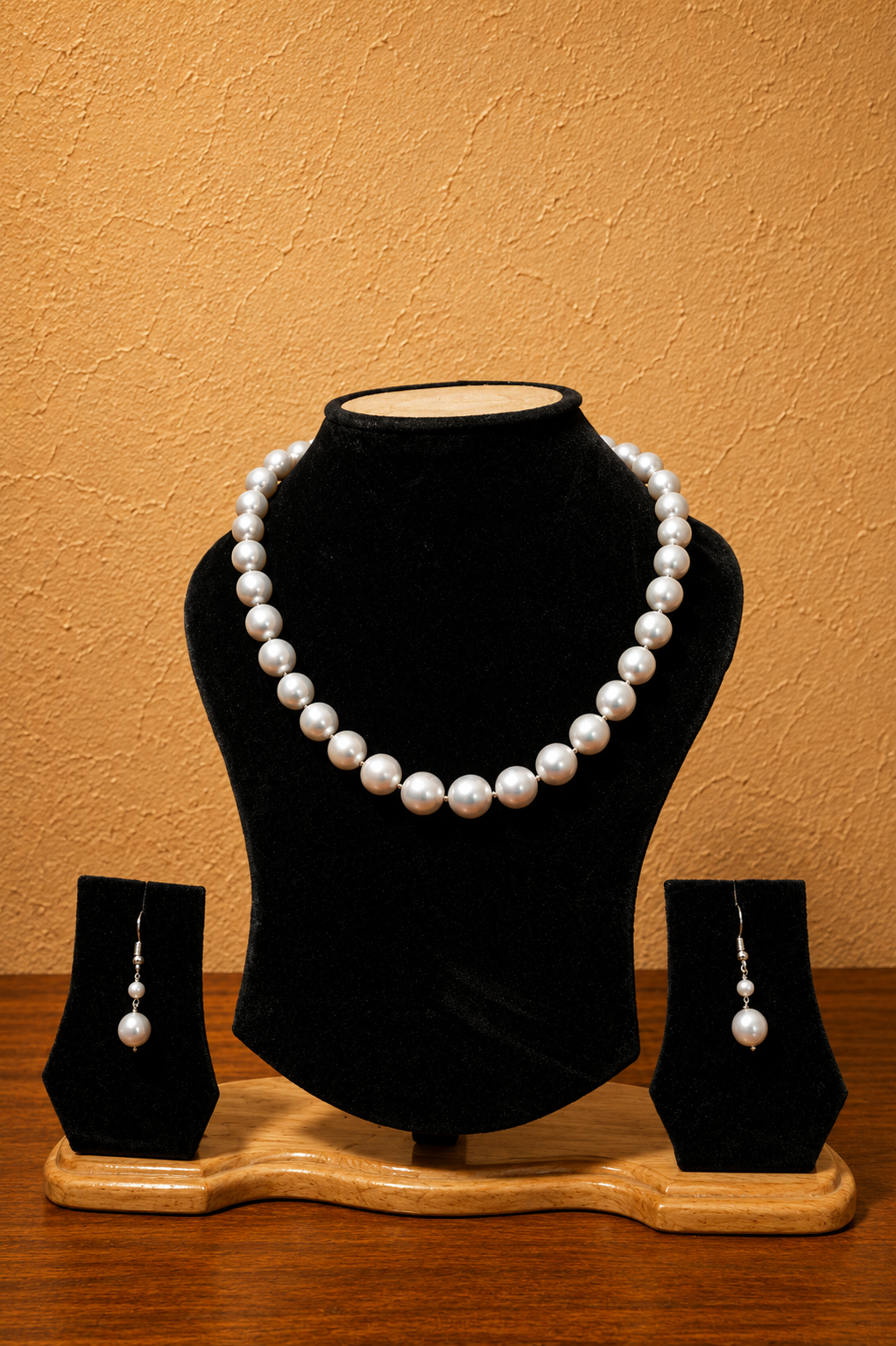 Fresh Water Pearl Knotted Necklace with Metal Clasp with Metal Earrings