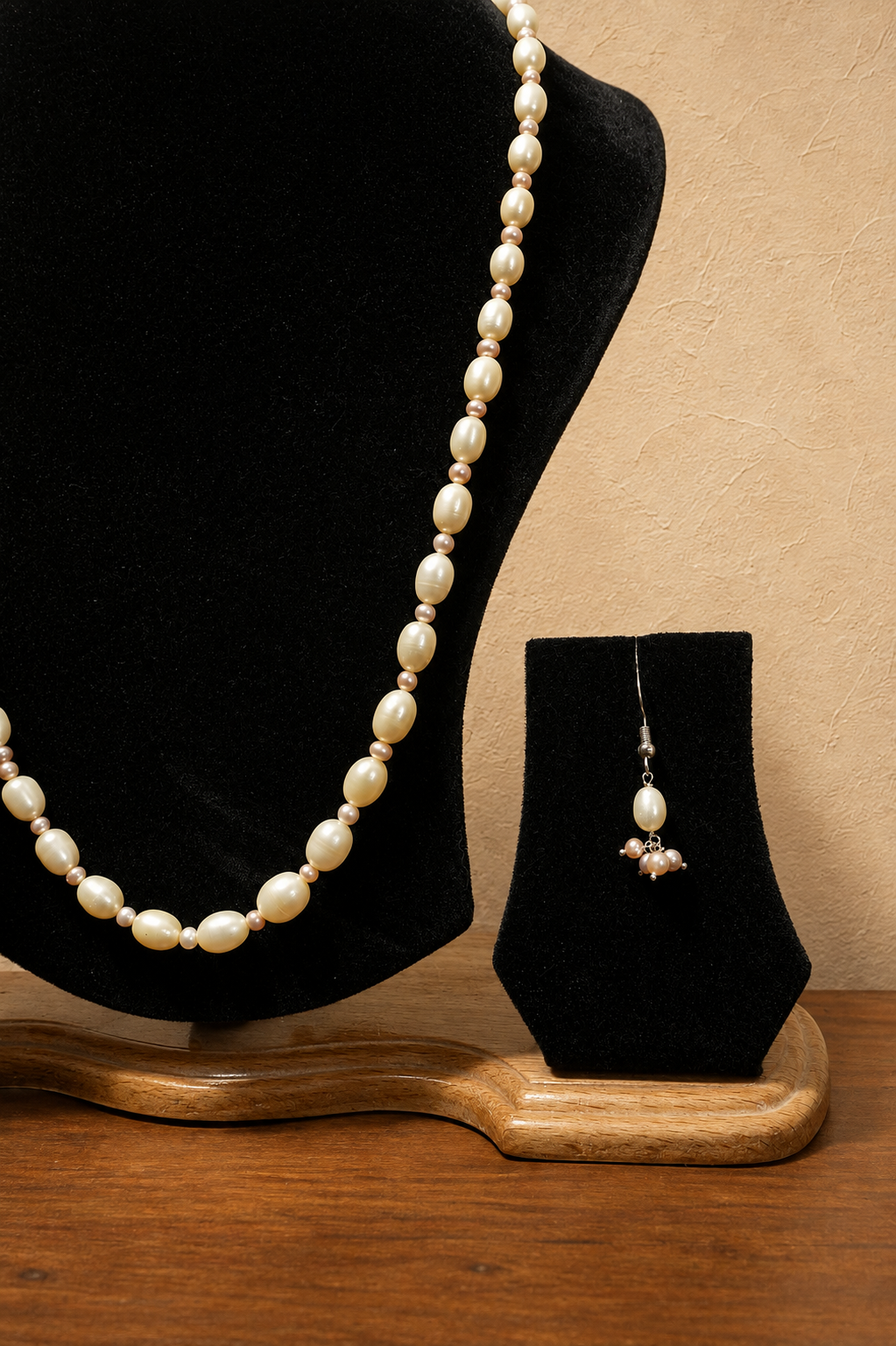 Fresh Water Pearl Necklace with Metal Clasp with Metal Earrings - Image 3