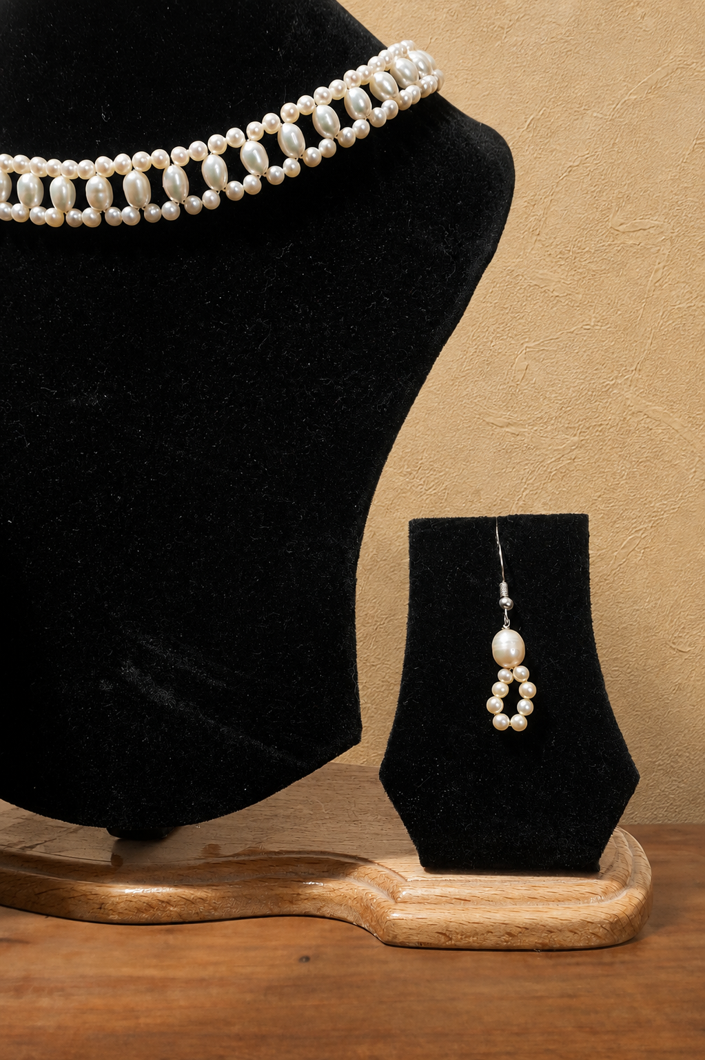 Fresh Water Pearl Necklace with Metal Clasp with Metal Earrings - Image 3