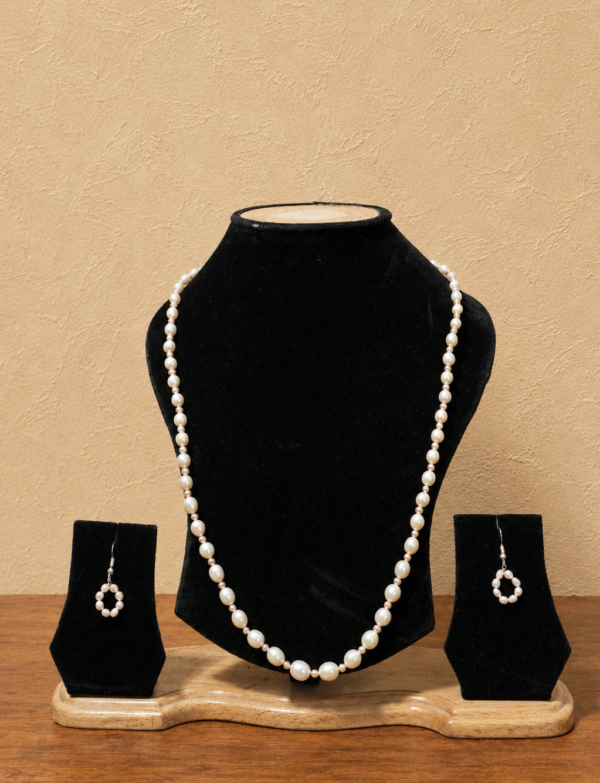 Fresh Water Pearl Necklace with Metal Clasp with Metal Earrings