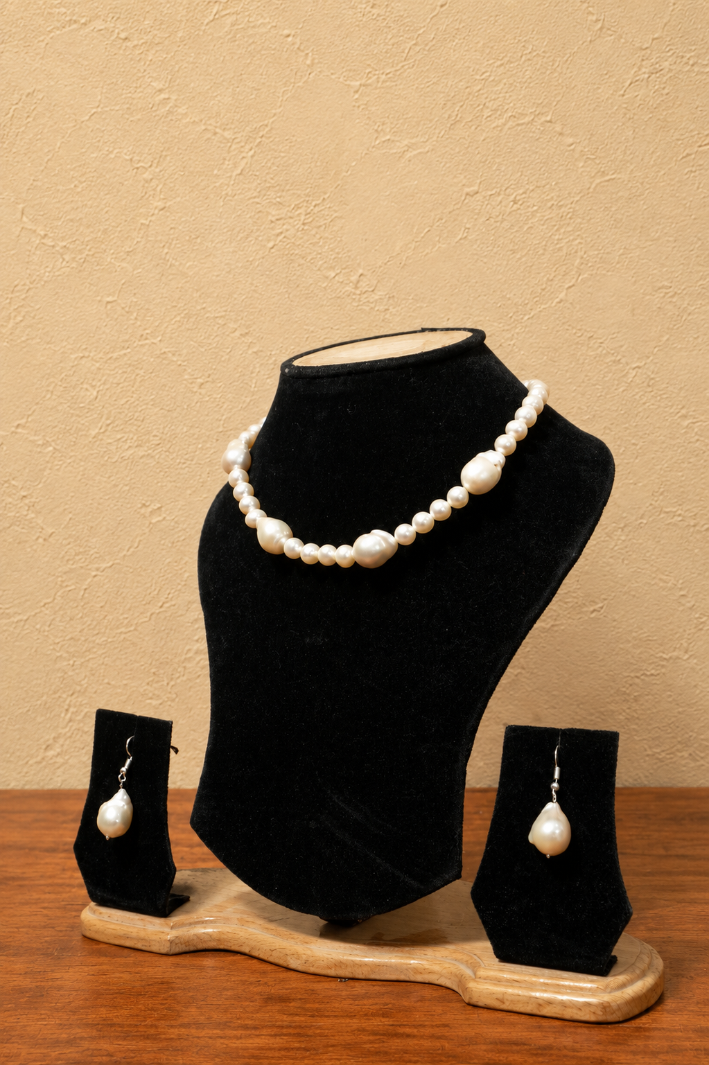 Fresh Water Pearl Necklace with Metal Clasp with Metal Earrings - Image 2