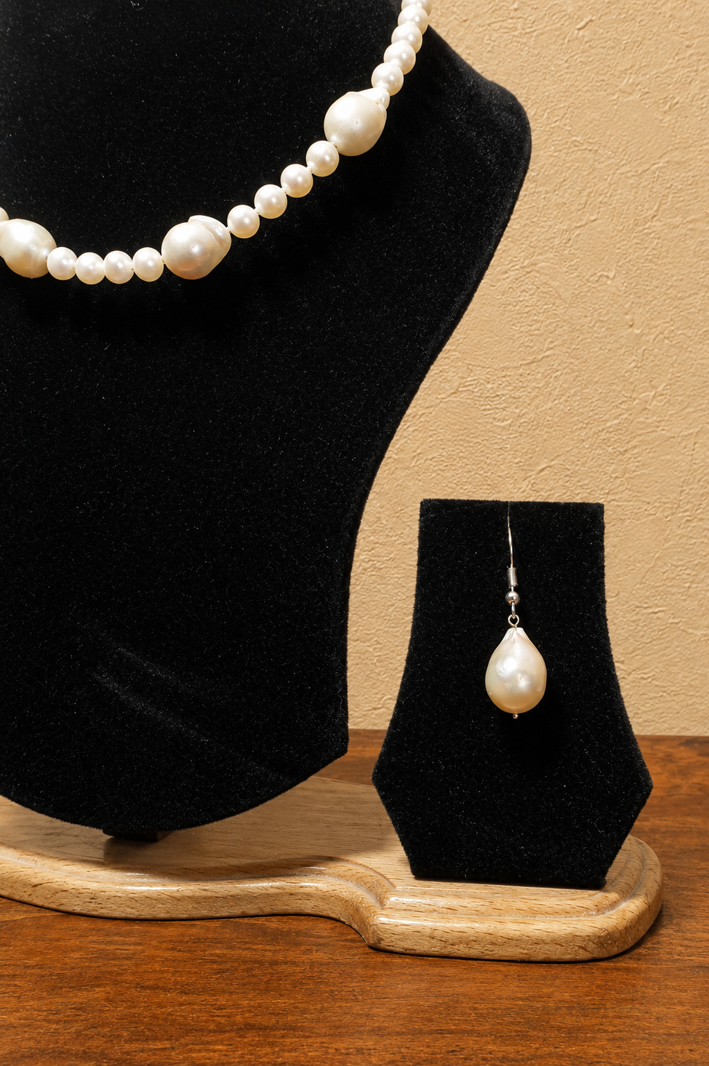 Fresh Water Pearl Necklace with Metal Clasp with Metal Earrings - Image 3