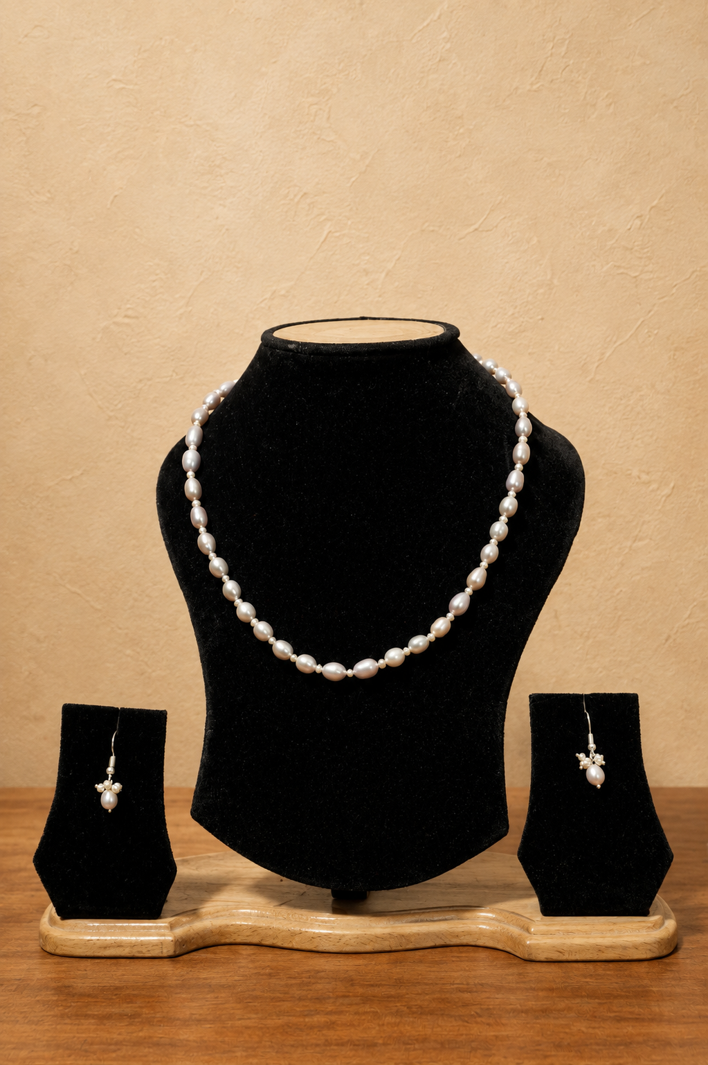 Fresh Water Pearl Necklace with Metal Clasp with Metal Earrings