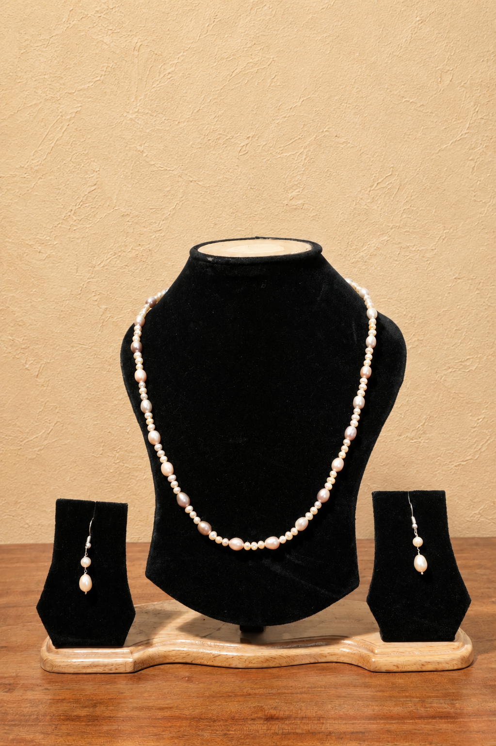 Fresh Water Pearl Necklace with Metal Clasp with Metal Earrings