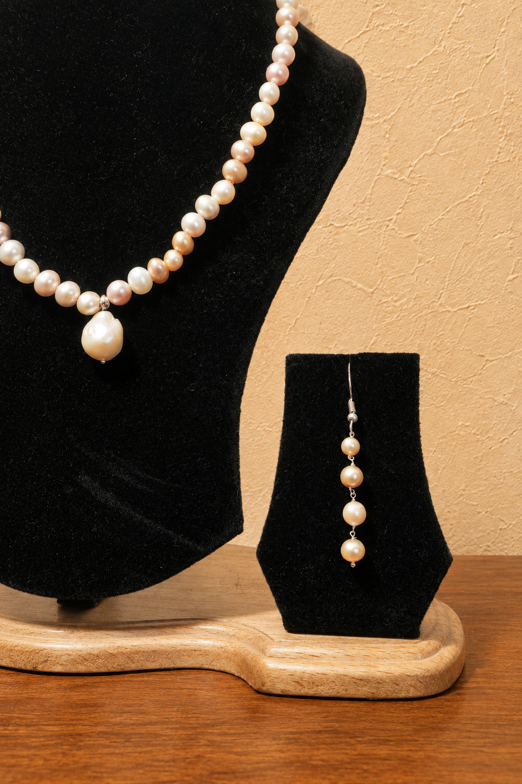 Fresh Water Pearl Necklace with Metal Clasp with Metal Earrings - Image 3