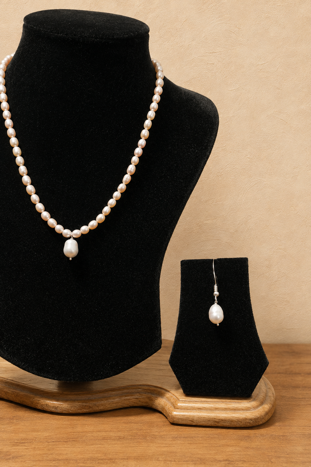 Fresh Water Pearl Necklace with Metal Clasp with Metal Earrings - Image 3