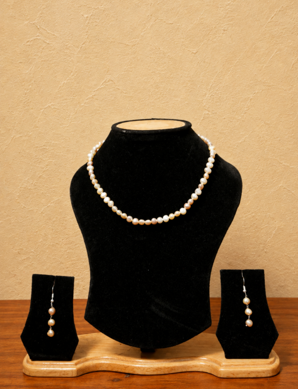 Fresh Water Pearl Necklace with Metal Clasp with Metal Earrings