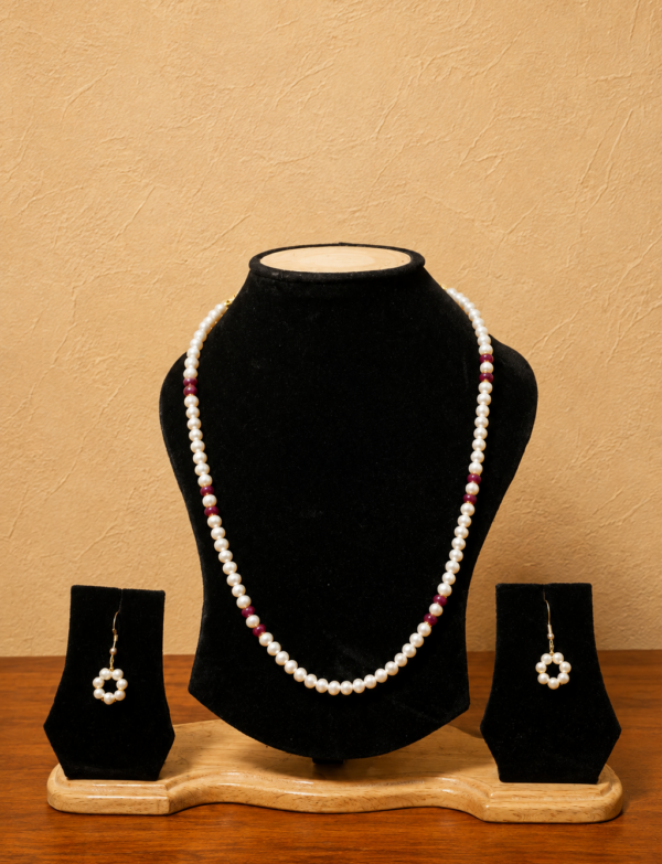 Fresh Water Pearl Necklace with Metal Clasp with Metal Earrings