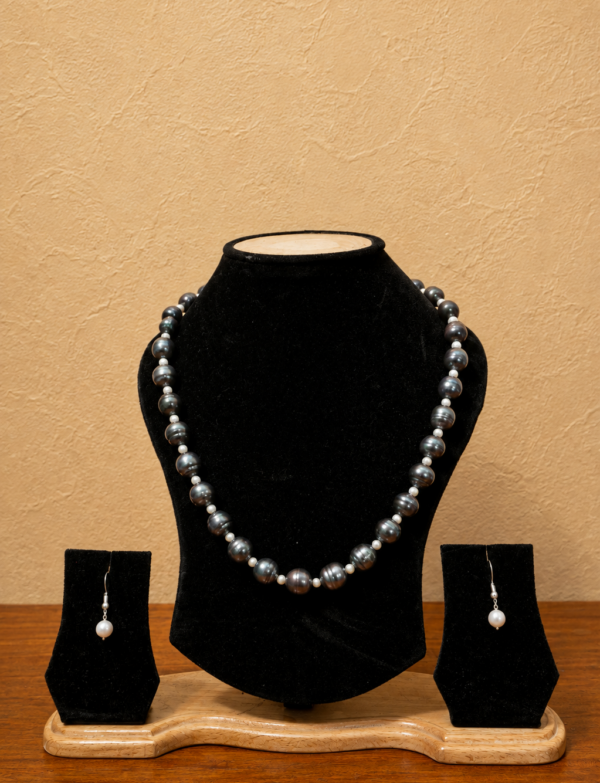 Fresh Water Pearl Necklace with Metal Clasp with Metal Earrings