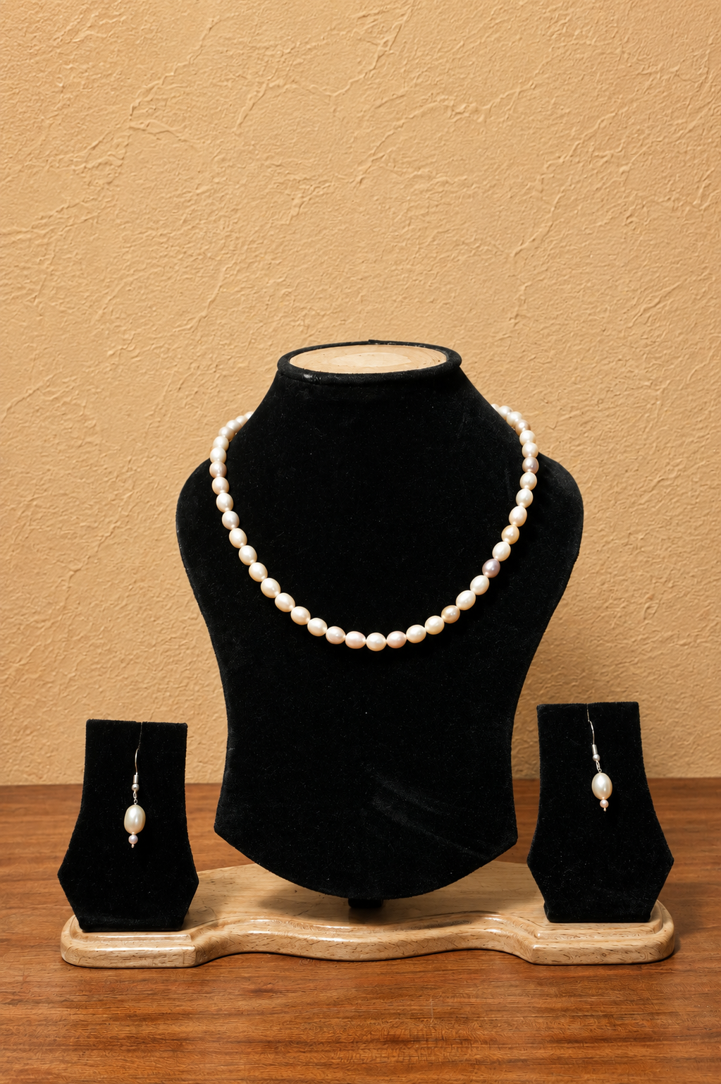 Fresh Water Pearl Necklace with Metal Clasp with Metal Earrings
