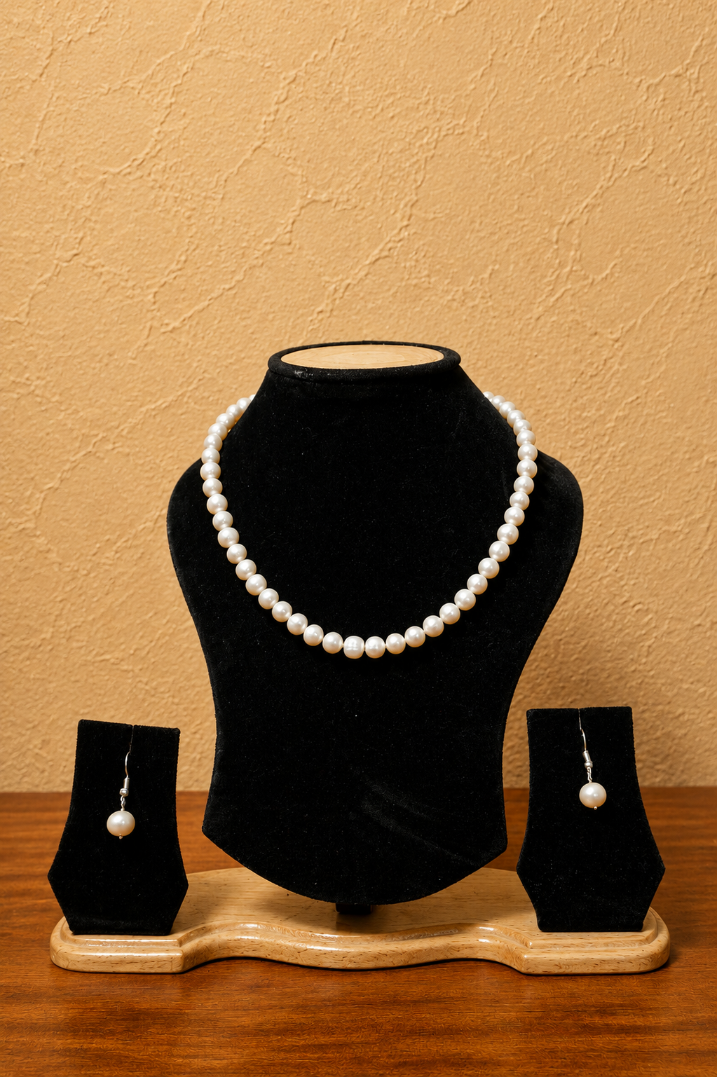 Fresh Water Pearl Necklace with Metal Balls & Metal Clasp with Metal Earrings