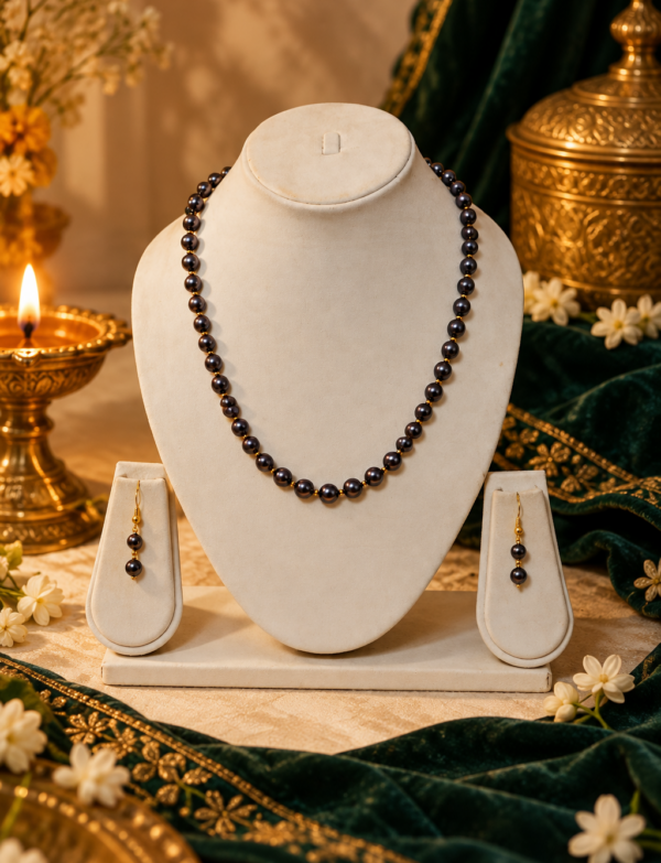 FRESH WATER PEARL  NECKLACE With METAL CLASP WITH METAL EARRINGS