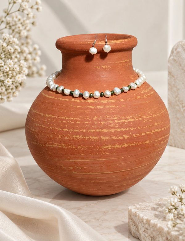 FRESH WATER PEARL NECKLACE With METAL CLASP WITH METAL EARRINGS